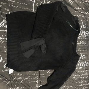 Long sleeve shirt with ribbon